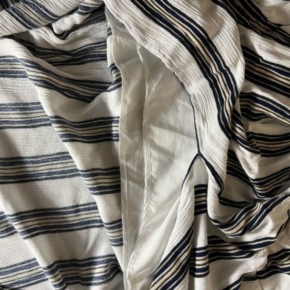 Simplee Striped Palazzo Pant with Slit Size Medium - Picture 5 of 5